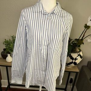 GAP the Perfect Shirt Striped Business Top